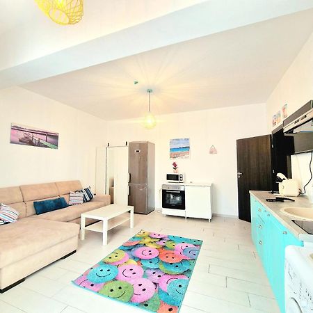 Azzurro Sea View Mamaia Apartment Екстериор снимка